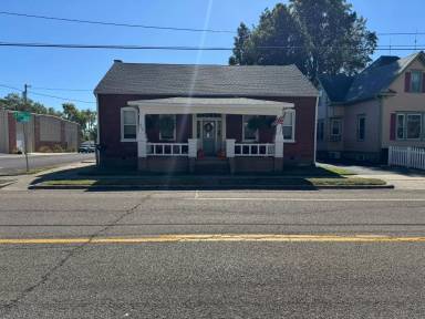 Main picture of 400 W Main St