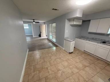 Main picture of 3002 Shenstone Dr