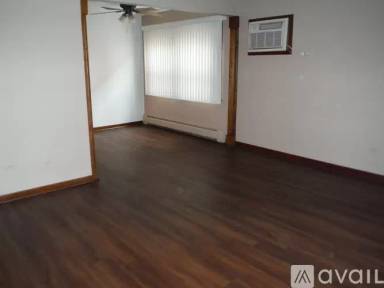 Main picture of 9119 Southview Ave