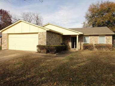 Main picture of 7525 Woodfield Rd