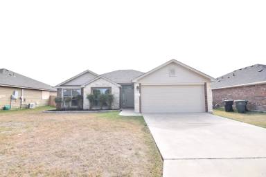 Main picture of 8109 Fieldstone Dr