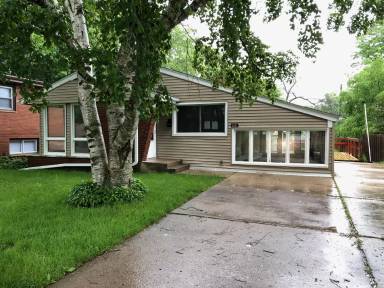 Main picture of 2521 Elim Ave