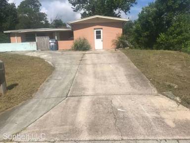 Main picture of 1584 Primrose Ln