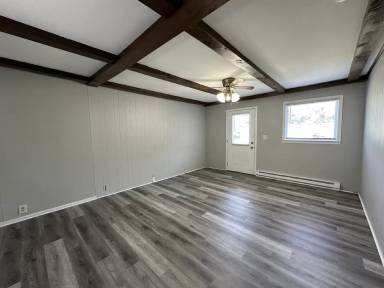 Main picture of 6948 N 32nd St