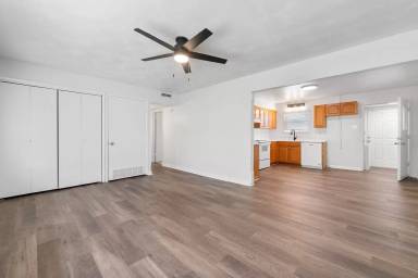 Main picture of 600 Vine St