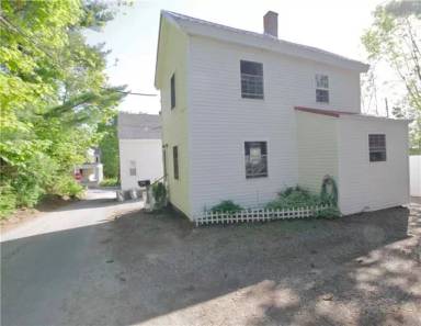 Main picture of 4 Highland Ct