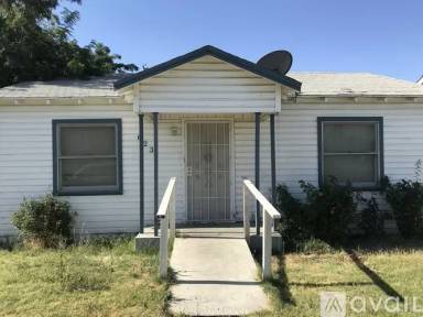 Main picture of 823 Washington Ave