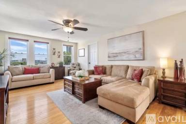 Main picture of 334 Medford St