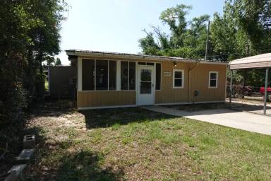 Main picture of 2829 Miltonia Ave