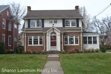 Main picture of 2145 Woodford Pl