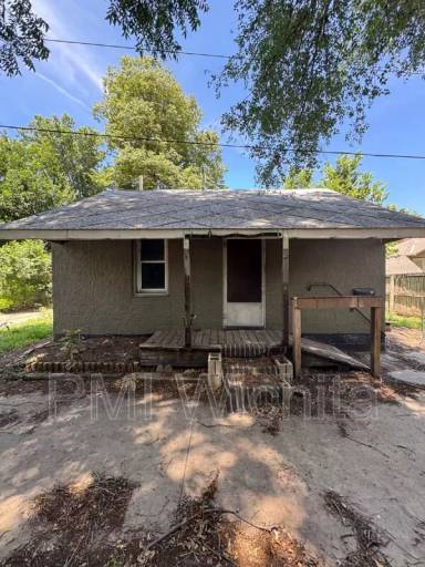 Main picture of 1939 N Fairview Ave