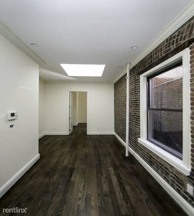 Main picture of 400 E 71st St Apartments
