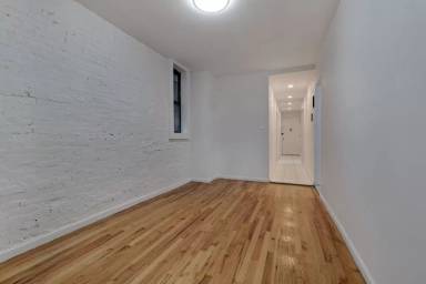 Main picture of 334 W 47th St