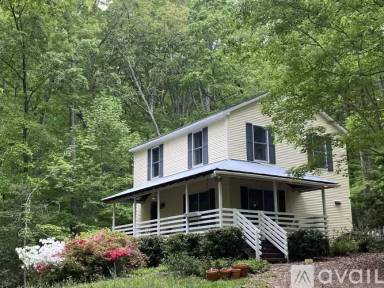 Main picture of 2917 Chicken Bridge Rd