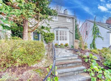 Main picture of 4406 51st Ave NE
