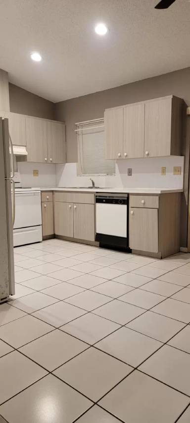 Main picture of 1834 Liberty St