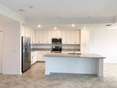 Main picture of 14091 Heritage Landing Blvd