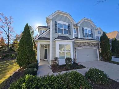 Main picture of 912 Garden Square Ln