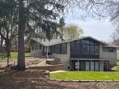 Main picture of 3125 W Main St