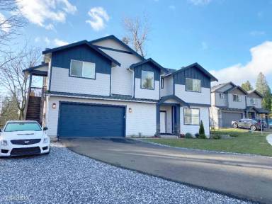 Main picture of 5109 S 175th St
