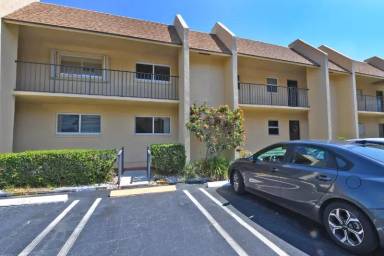 Main picture of 2825 SW 22nd Ave