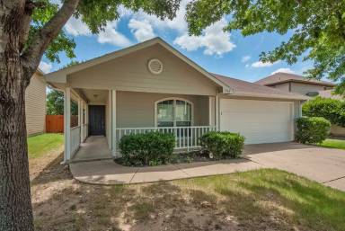 Main picture of 1584 Sandhurst Dr