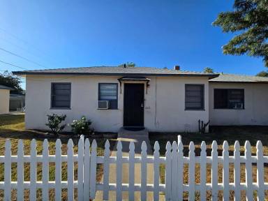 Main picture of 260 W 18th St