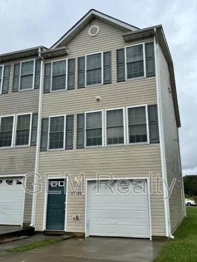 Main picture of 35122 Saba Pl