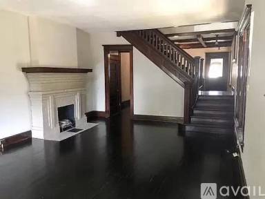 Main picture of 1624 Pleasant St