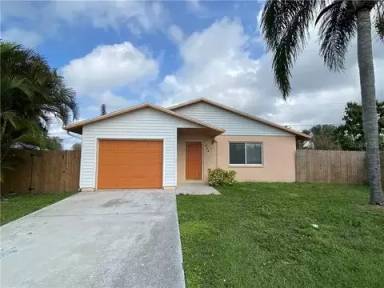 Main picture of 904 16th St E