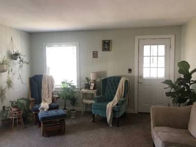 Main picture of 61 Main St