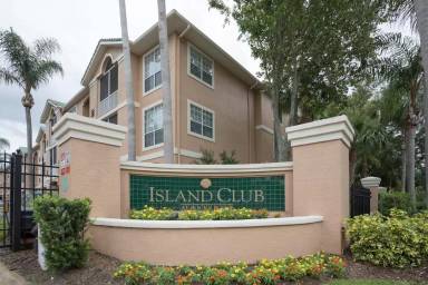 Main picture of 5303 Bay Club Cir