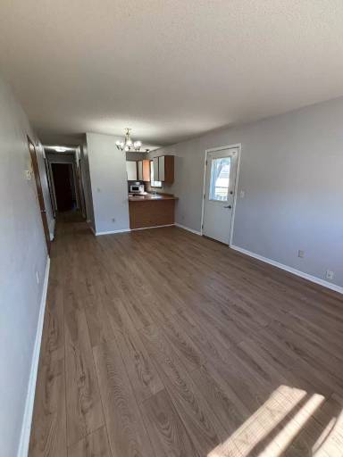 Main picture of 49 E 4th St