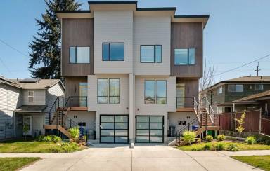 Main picture of 7622 N Curtis Ave