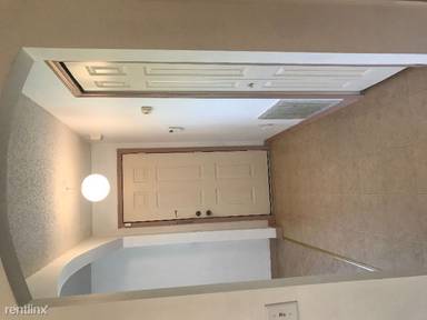 Main picture of 2971 Markham St