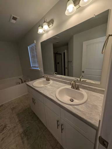 Main picture of 244 Abercorn Dr