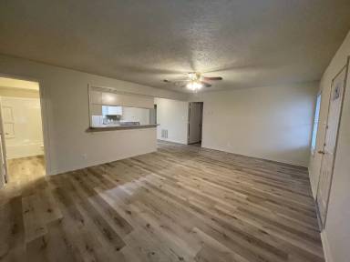 Main picture of 14745 Liberty St