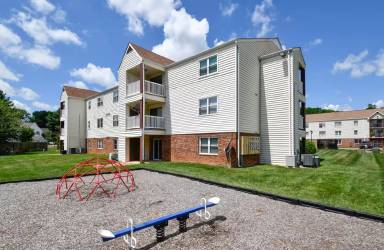 Main picture of 102 Chesterfield Ln