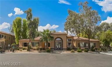 Main picture of 2071 Hussium Hills St