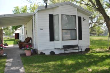 Main picture of 720 W 3rd N
