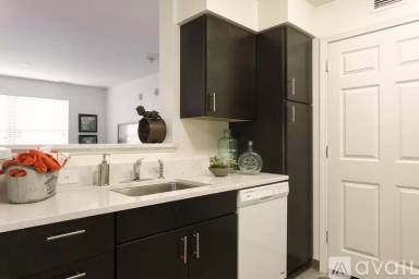 Main picture of 218 Gatehouse Dr