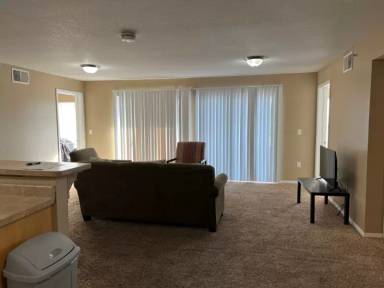 Main picture of 1839 Merchant St