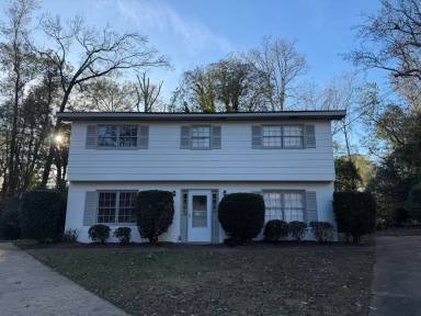 Main picture of 1020 Crestwood St