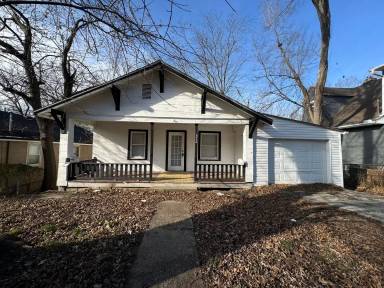 Main picture of 572 S Crescent Ave