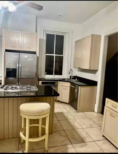 Main picture of 1405 Highland Ave