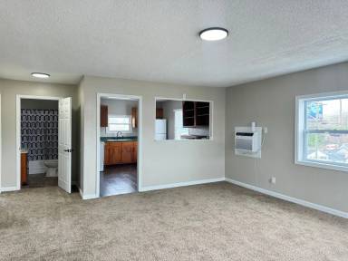 Main picture of 1317 College St