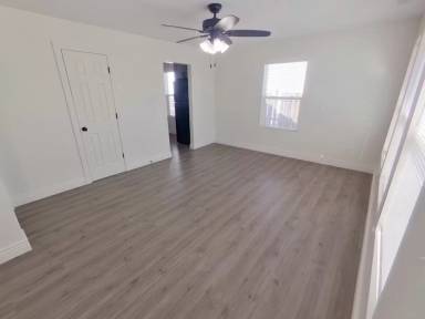 Main picture of 1617 N Grove Ave