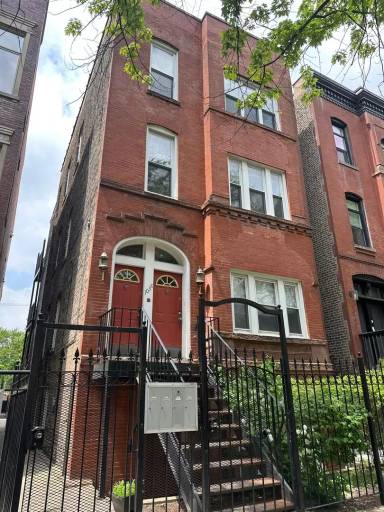 Main picture of 1038 N Wood St