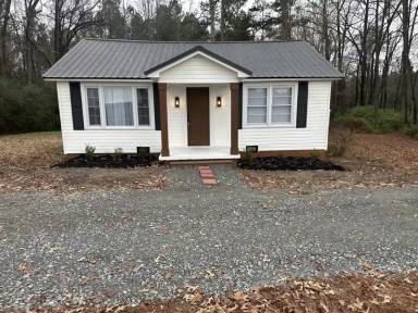 Main picture of 5167 McLean Chapel Church Rd