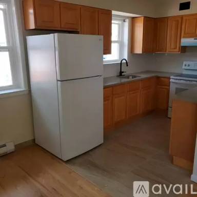 Main picture of 3044 Amboy Rd